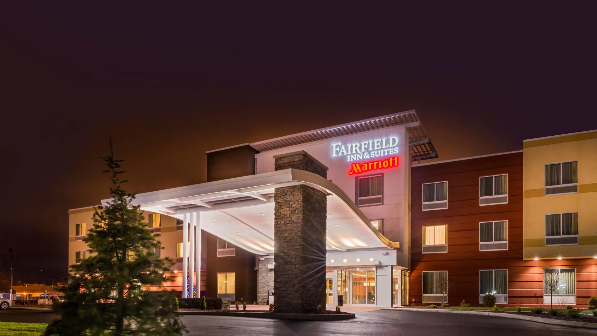 5 Business Hotels Near Donovan Stadium Utica for Work Trips
