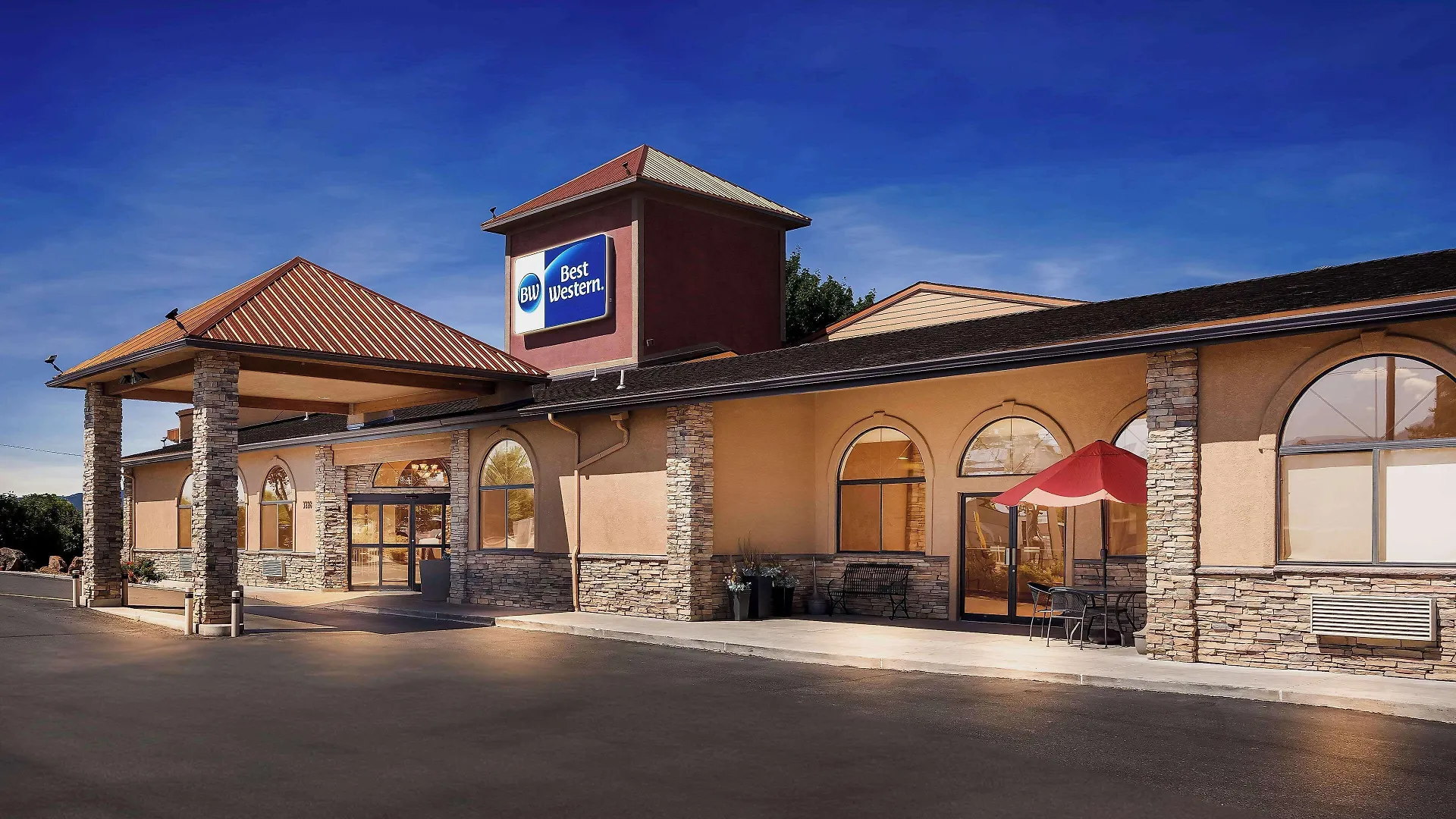 12 Luxury Hotels in Colorado That Stand Out