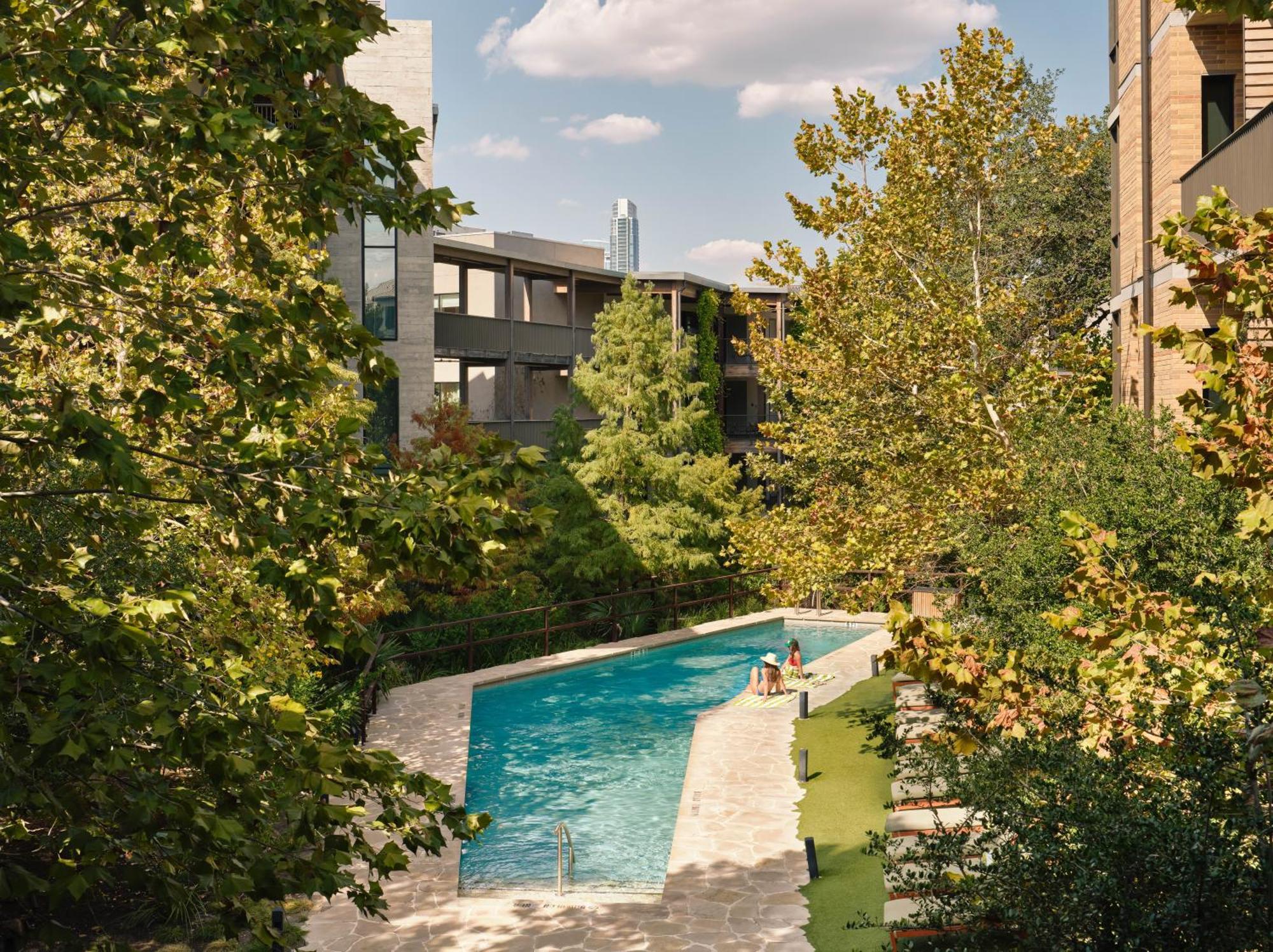 Where to Stay in South Austin: 4 Best Central Hotels